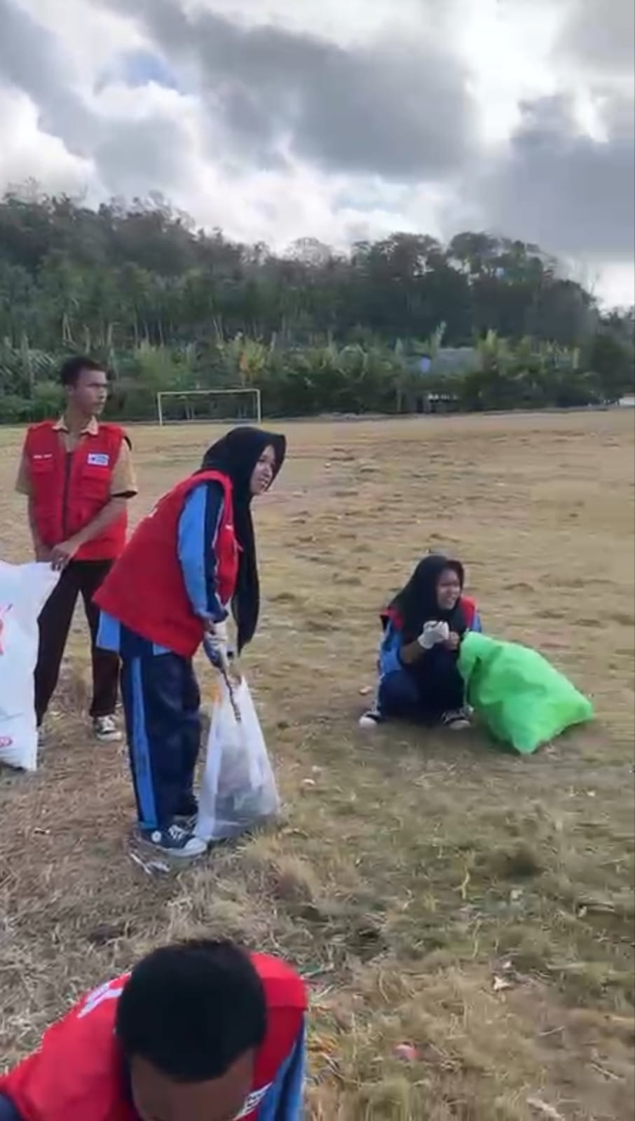 PMR Peduli Sampah: Dari Lapangan Munse, Tumbuhkan Kesadaran Menjaga Lingkungan